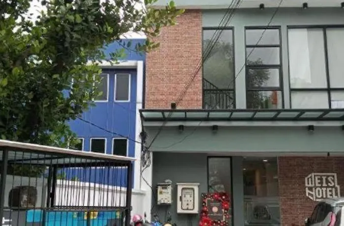 Weis Hotel Simpang Lima Semarang